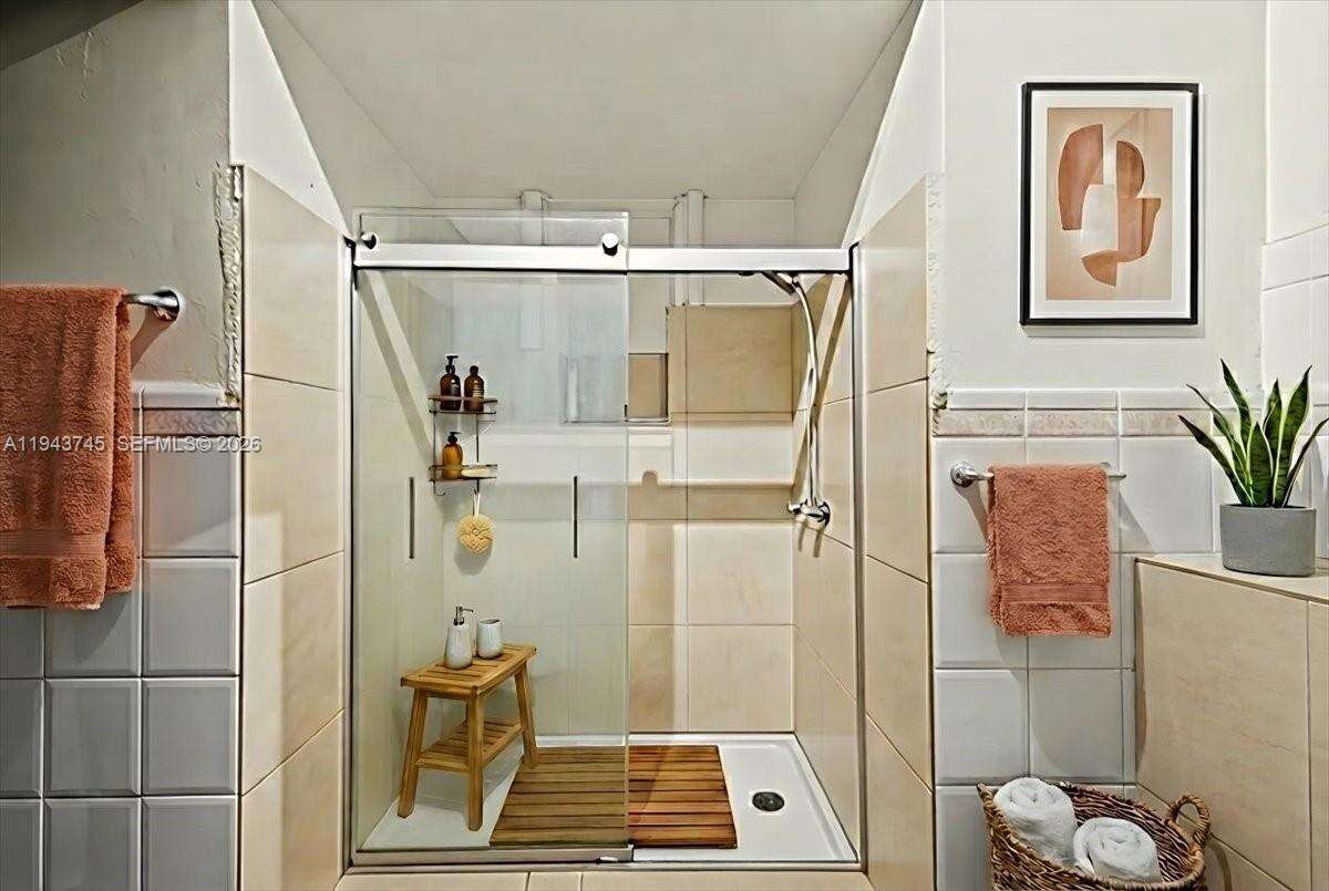 321 19th Rd, Miami, FL 33129 | Picture 66