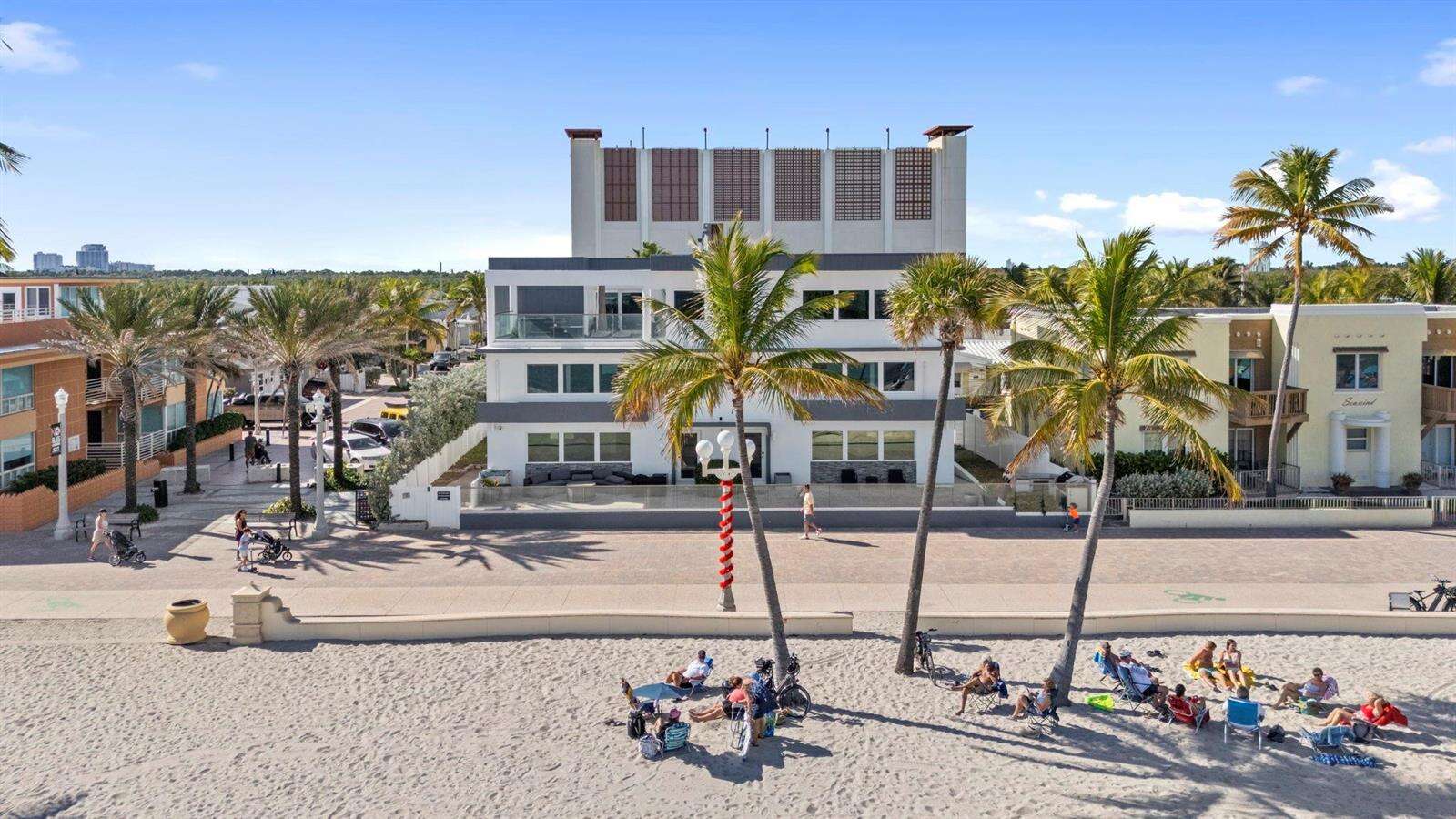 2201 Surf, Hollywood, FL 33019 - For Sale photo 2