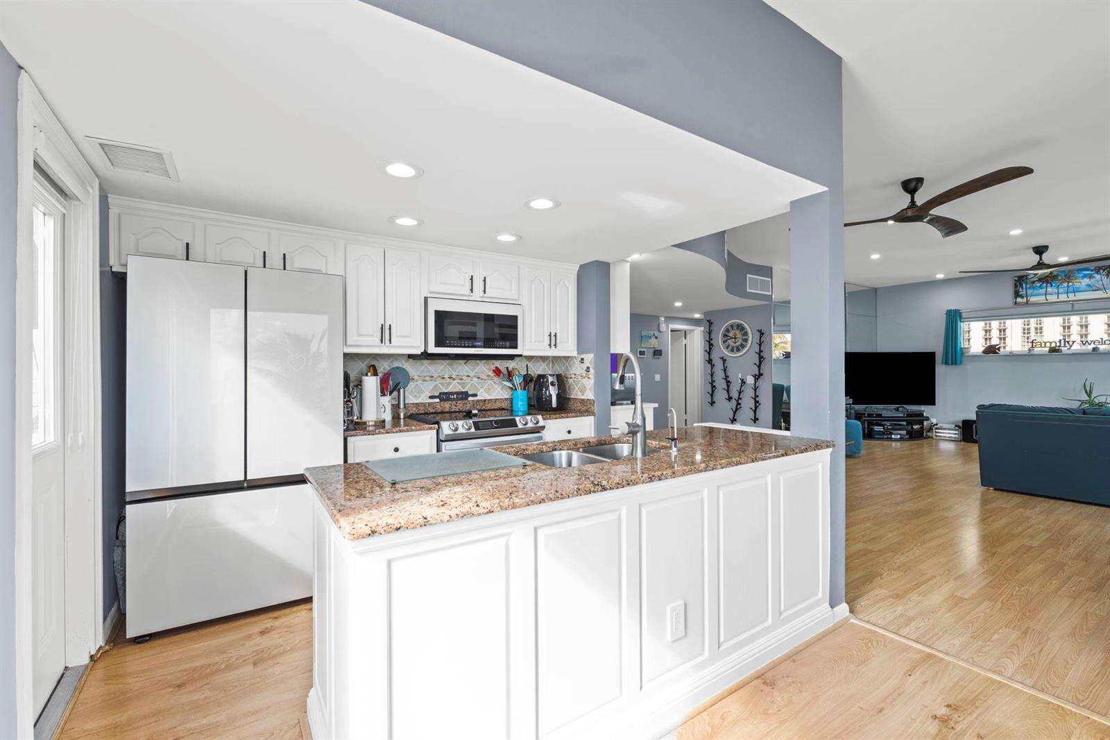 2201 Surf, Hollywood, FL 33019 - For Sale photo 13