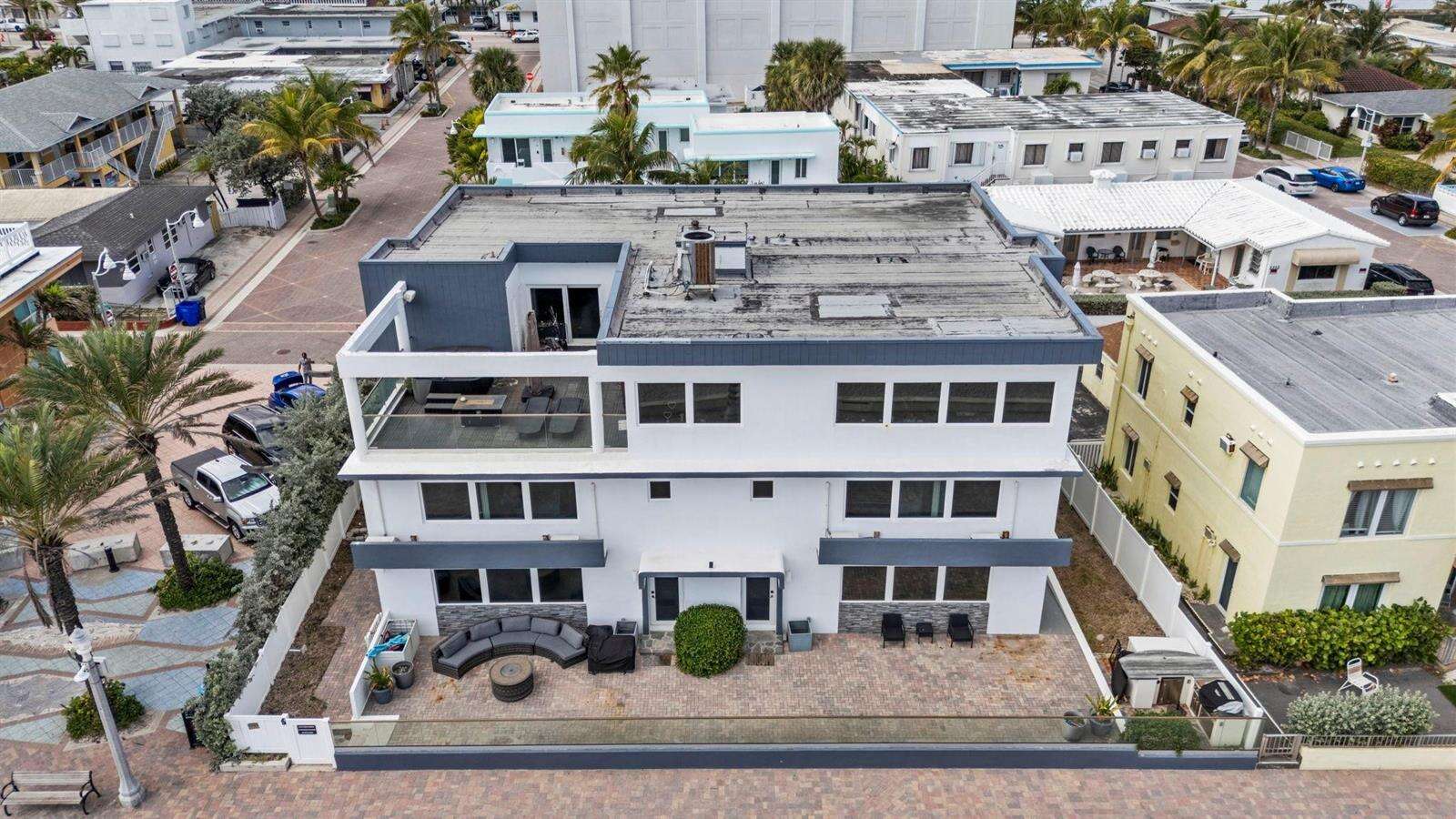 2201 Surf, Hollywood, FL 33019 - For Sale photo 3
