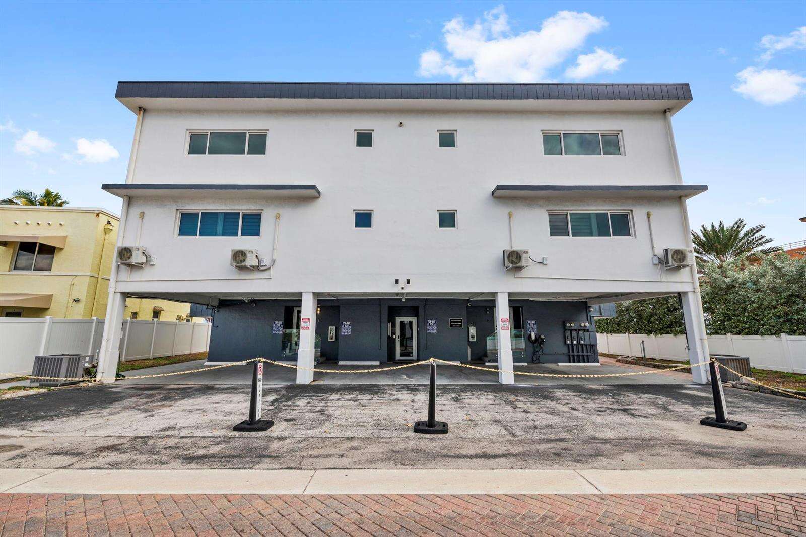 2201 Surf, Hollywood, FL 33019 - For Sale photo 57