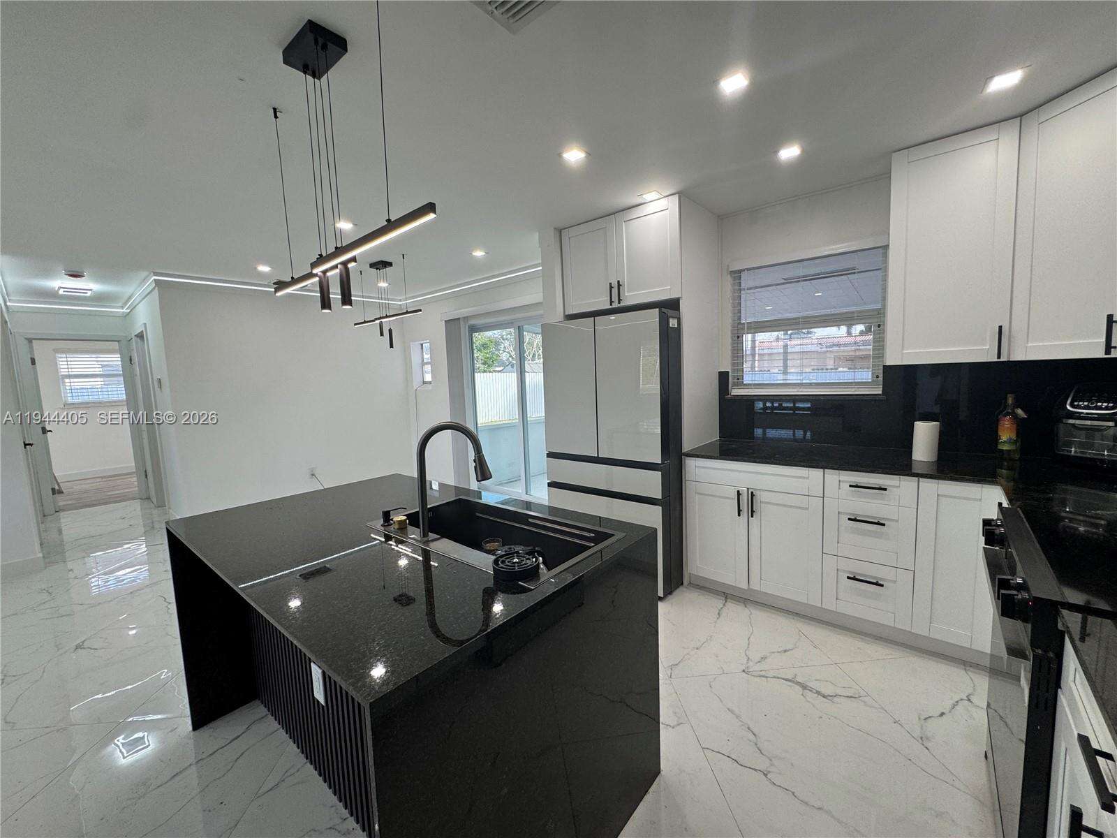 8600 Taft St, Pembroke Pines, FL 33024 - For Sale photo 7