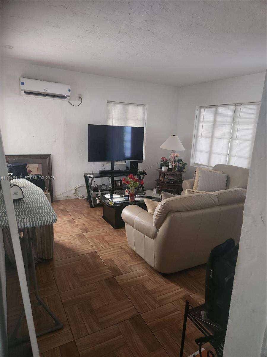  , Miami, FL 33142 | Picture 3