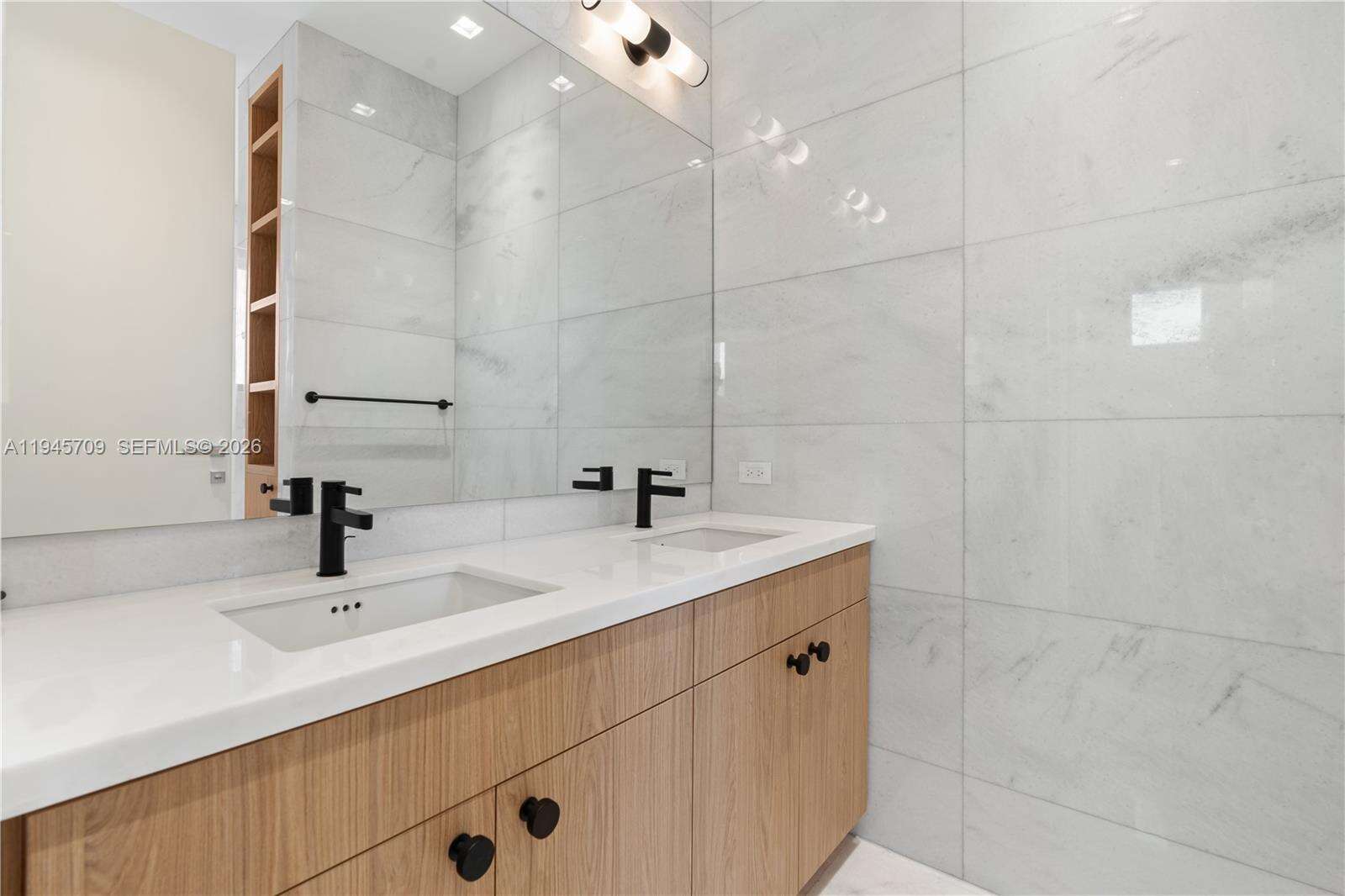 536 51st St, Miami Beach, FL 33140 | Picture 25