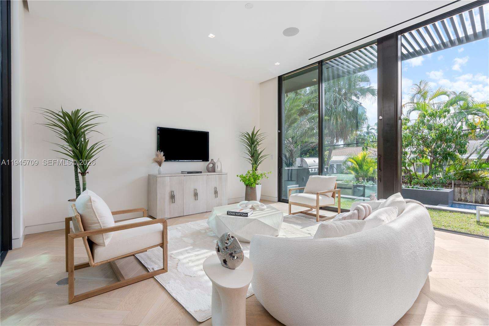 536 51st St, Miami Beach, FL 33140 | Picture 5