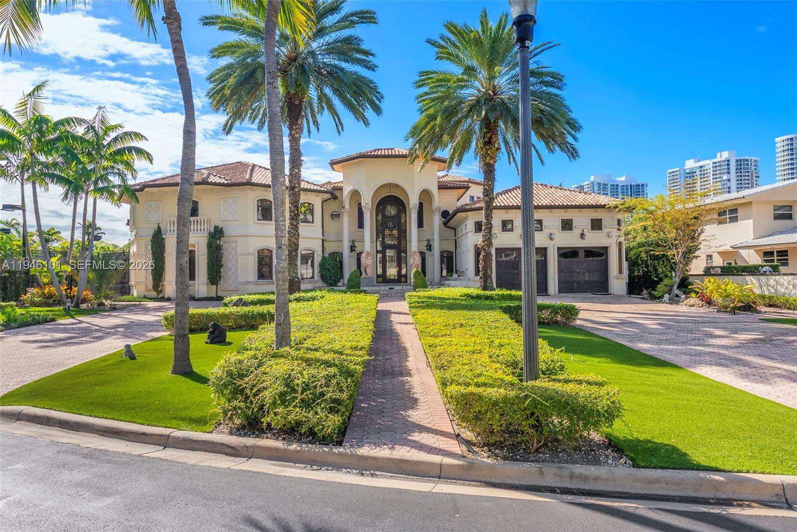 680 Golden Beach Dr, Golden Beach, FL 33160 | Picture 3