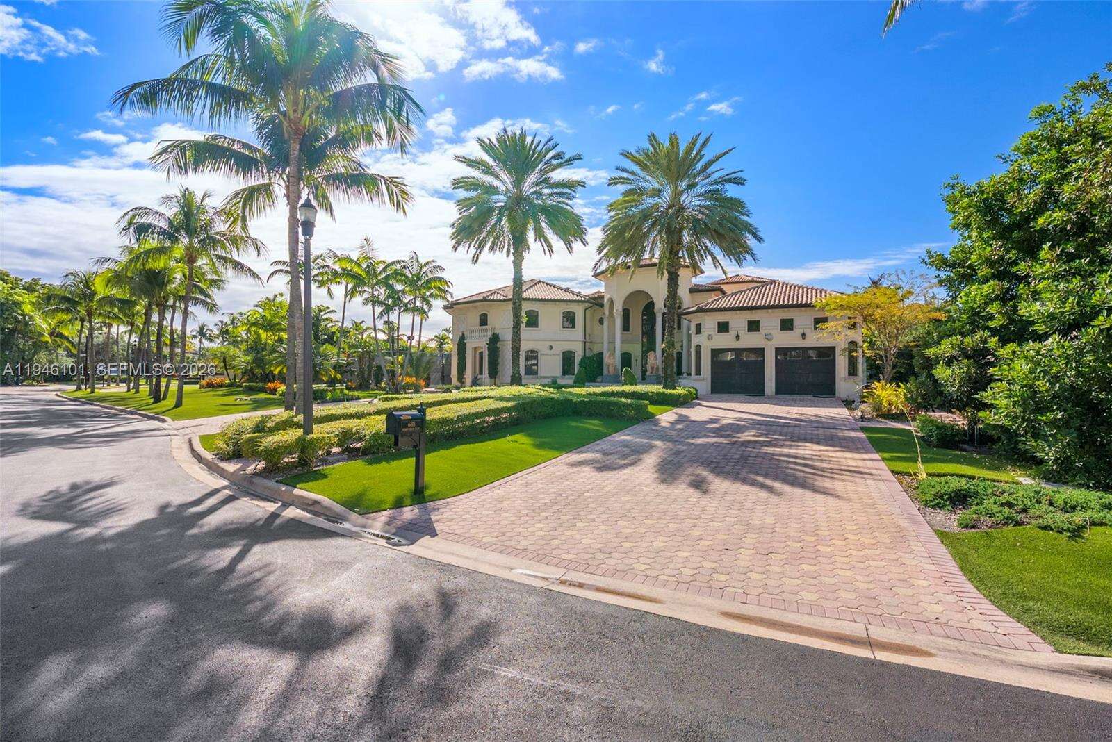 680 Golden Beach Dr, Golden Beach, FL 33160 | Picture 4