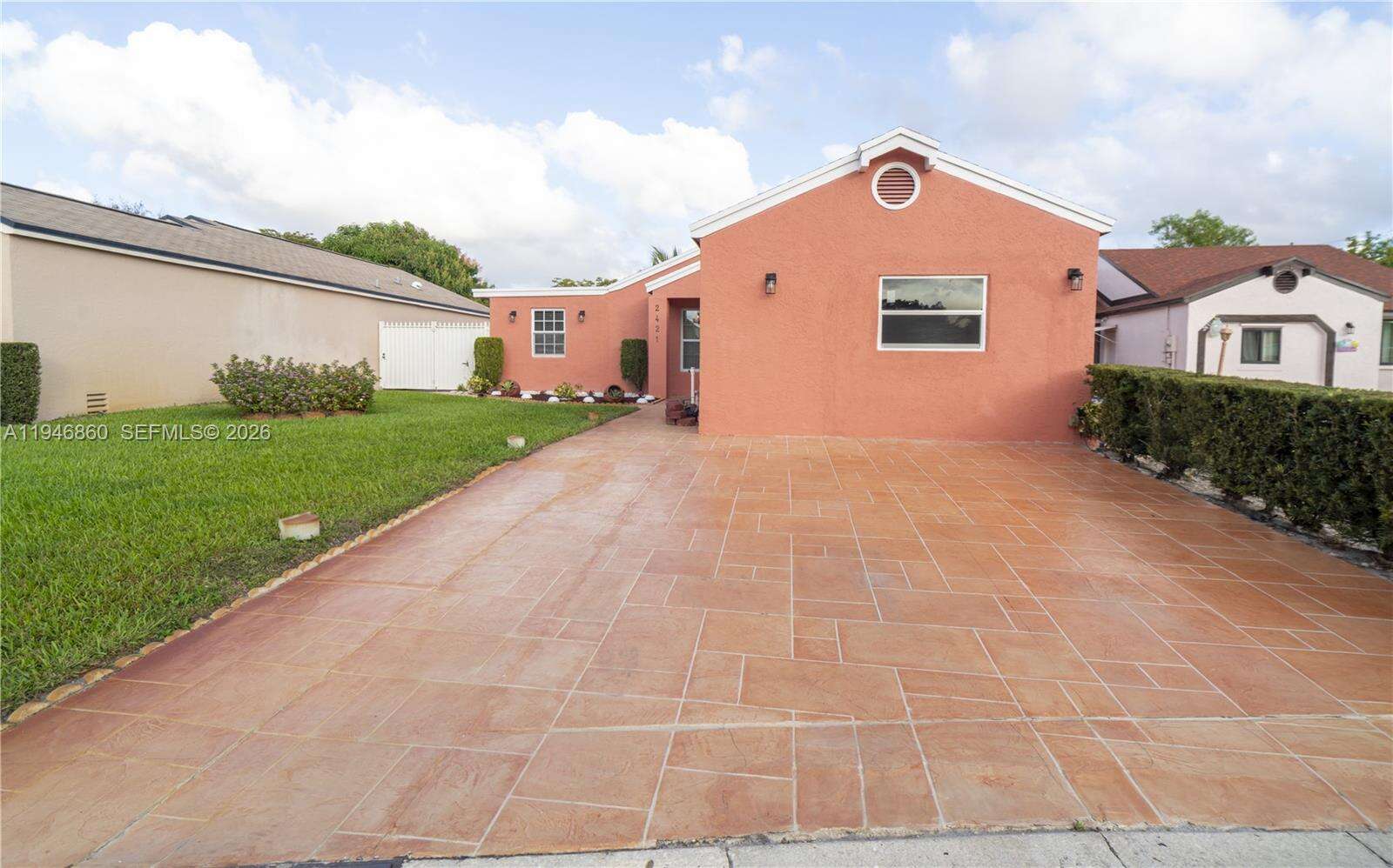 2421 84th Ter, Miramar, FL 33025 - For Sale photo 2