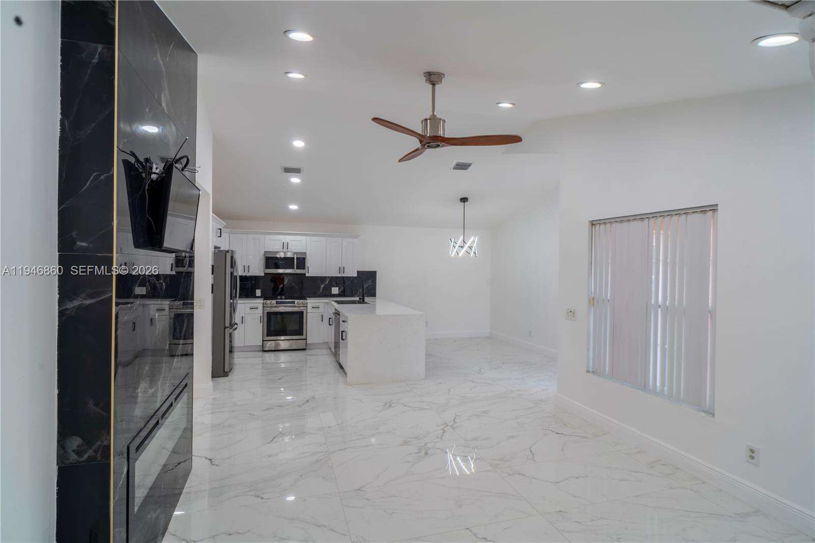 2421 84th Ter, Miramar, FL 33025 - For Sale photo 3