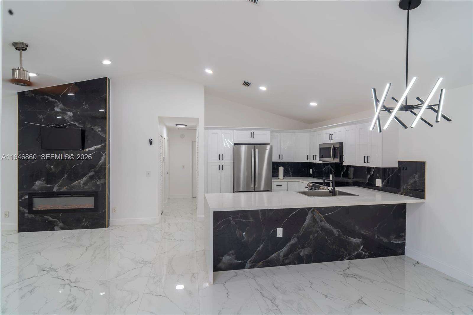 2421 84th Ter, Miramar, FL 33025 - For Sale photo 5