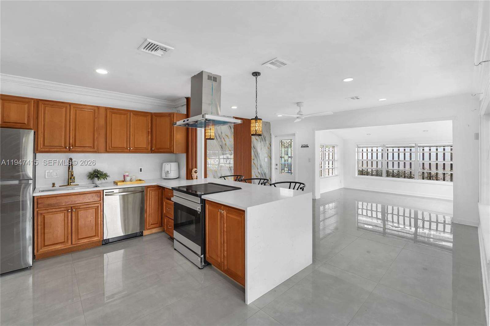 2718 Sherman St, Hollywood, FL 33020 | Picture 1