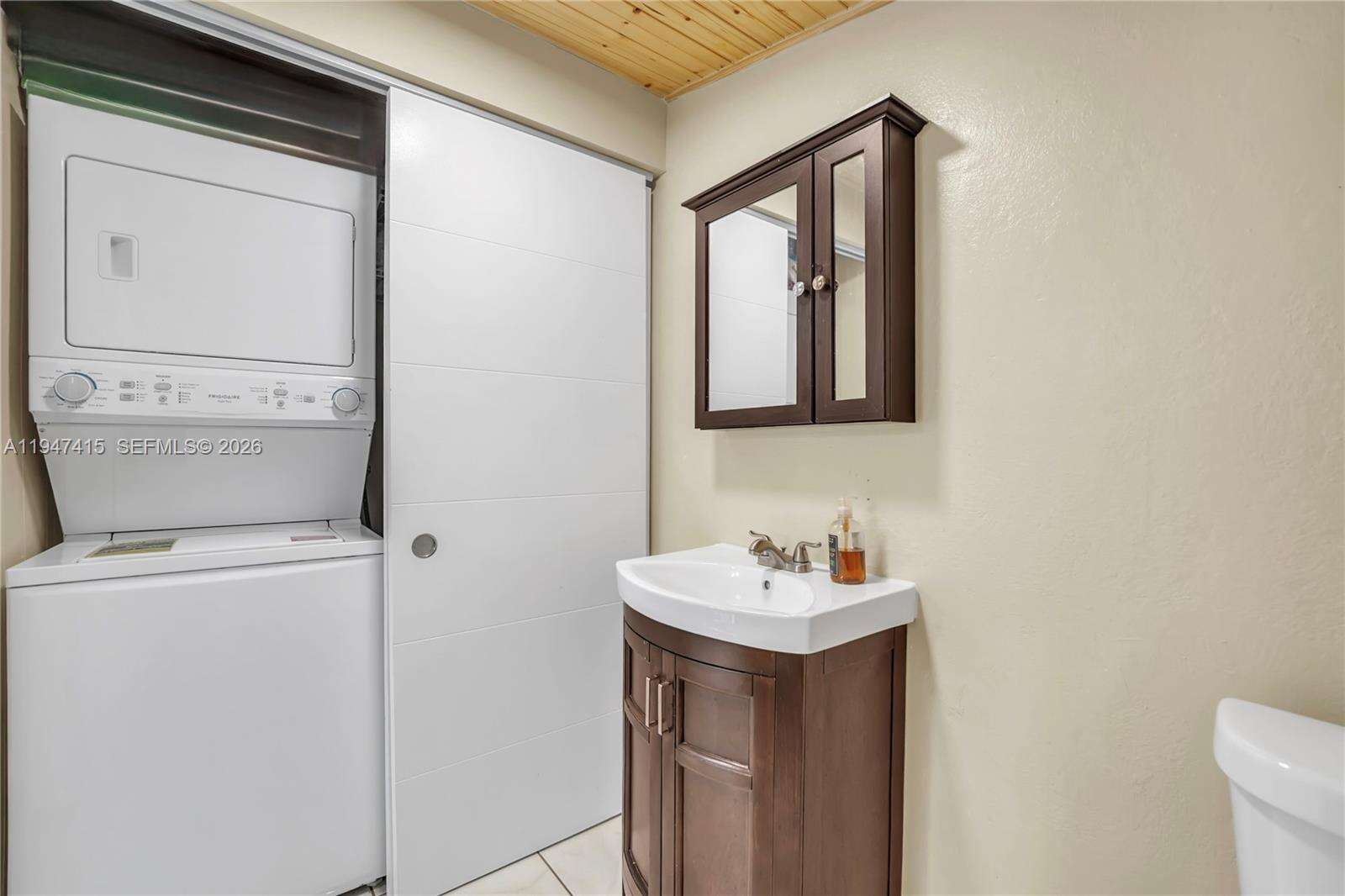 2718 Sherman St, Hollywood, FL 33020 | Picture 47