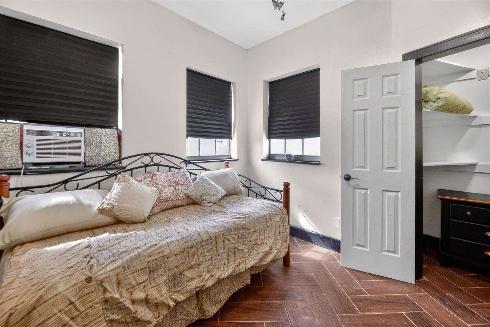 1934 Washington, Hollywood, FL 33020 - For Sale photo 24