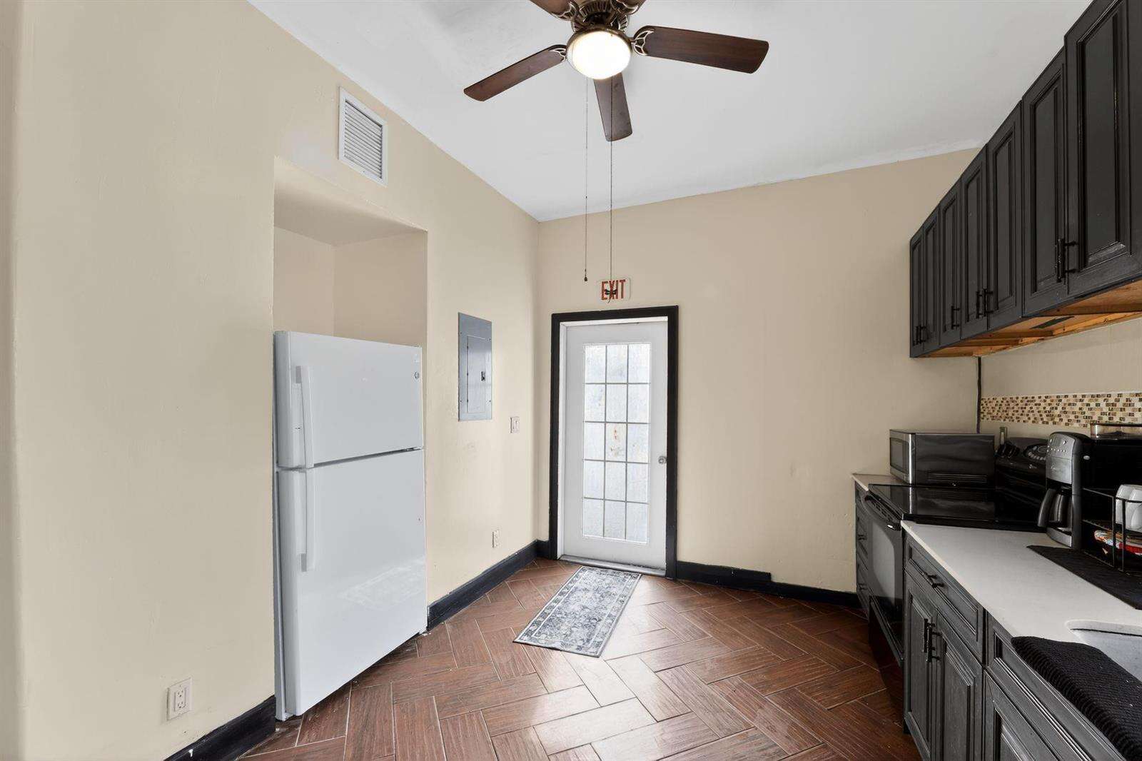 1934 Washington, Hollywood, FL 33020 - For Sale photo 7