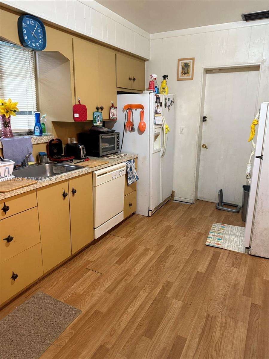 2560 22nd Ave, Miami, FL 33133 | Picture 3