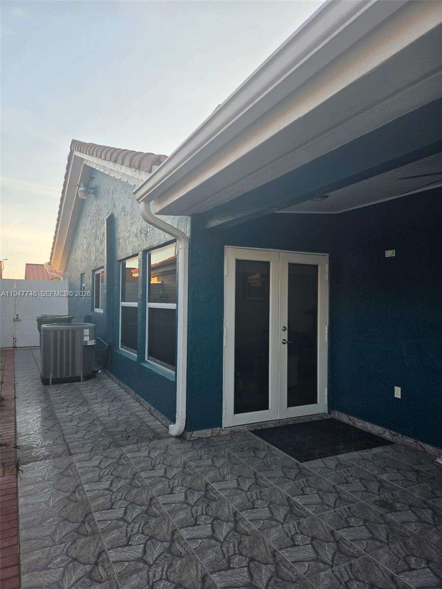 2749 73rd Pl, Hialeah, FL 33016 | Picture 2