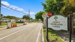 21321 25th Ct, Miami, FL 33180 | Picture 2