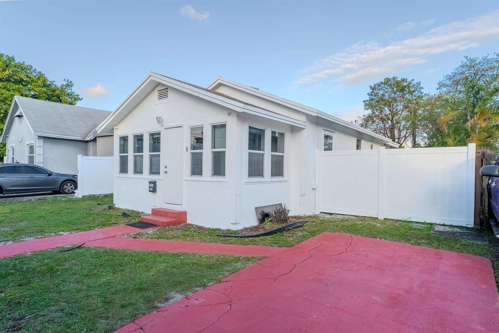 521 24th, Hollywood, FL 33020 - For Sale photo 1