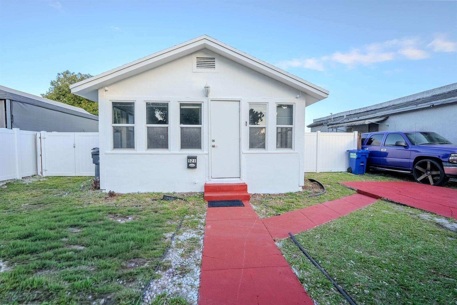521 24th, Hollywood, FL 33020 - For Sale photo 2