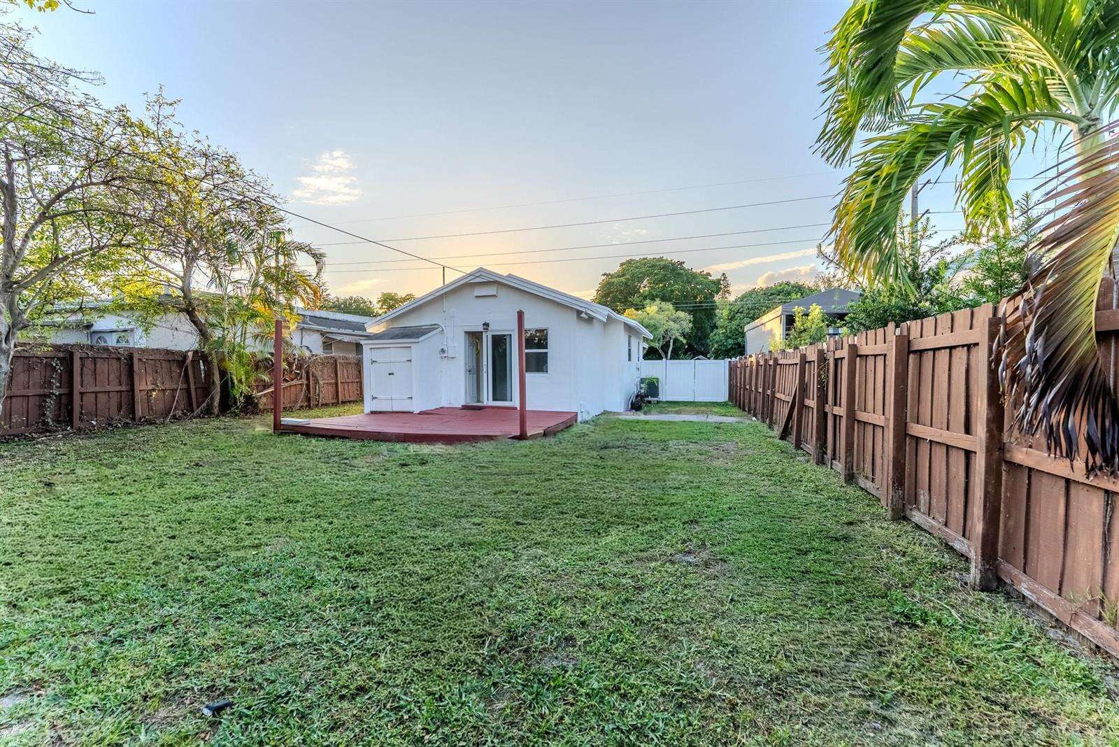 521 24th, Hollywood, FL 33020 - For Sale photo 4