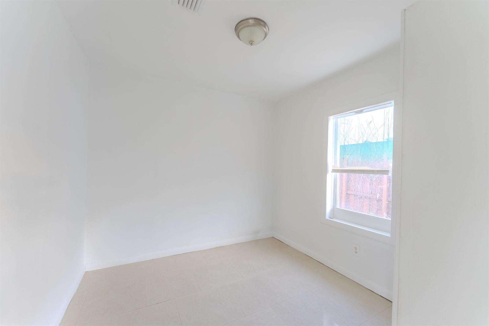 521 24th, Hollywood, FL 33020 - For Sale photo 6