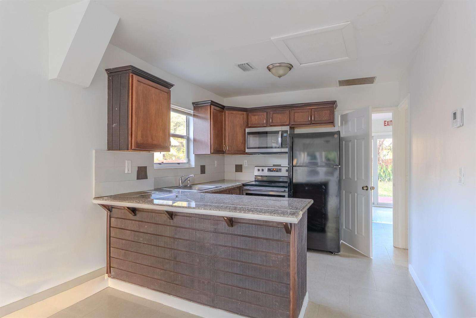 521 24th, Hollywood, FL 33020 - For Sale photo 10