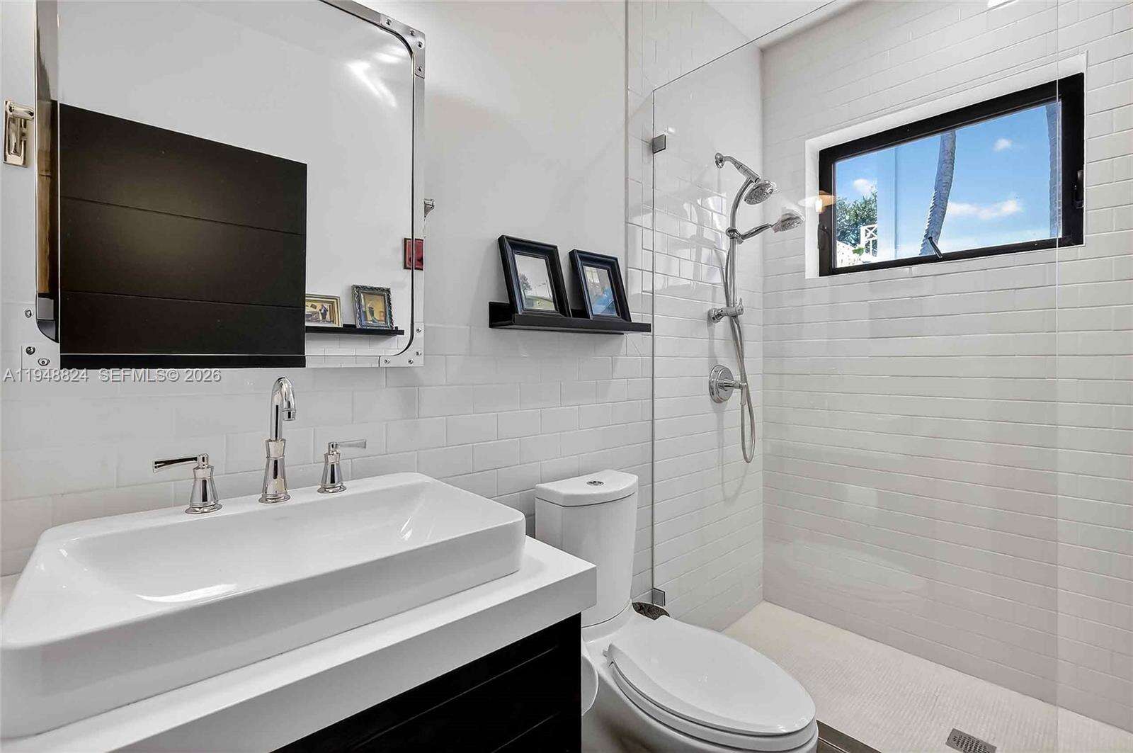 1680 Onaway Dr, Coconut Grove, FL 33133 | Picture 34