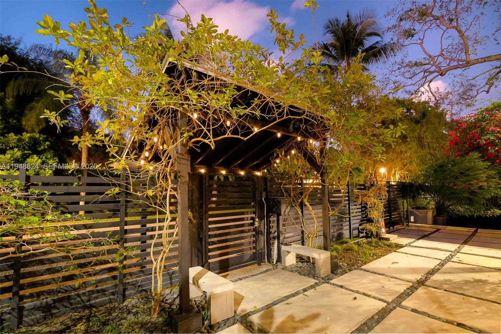 1680 Onaway Dr, Coconut Grove, FL 33133 | Picture 48