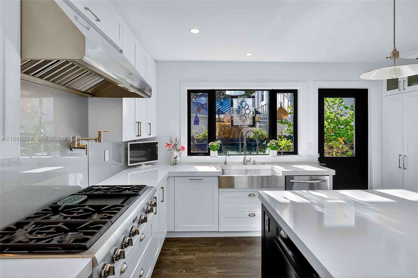 1680 Onaway Dr, Coconut Grove, FL 33133 | Picture 9