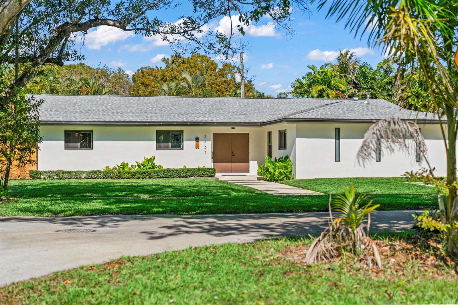 2451 199th, Miami, FL 33180 - For Sale photo 3