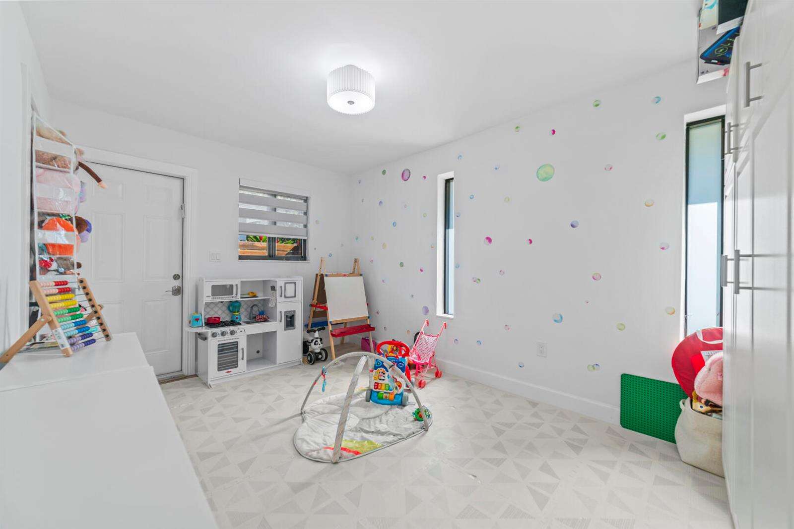 2451 199th, Miami, FL 33180 - For Sale photo 33