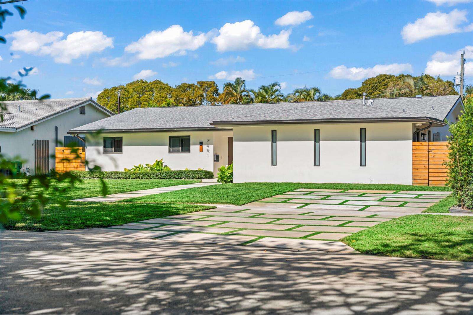 2451 199th, Miami, FL 33180 - For Sale photo 5
