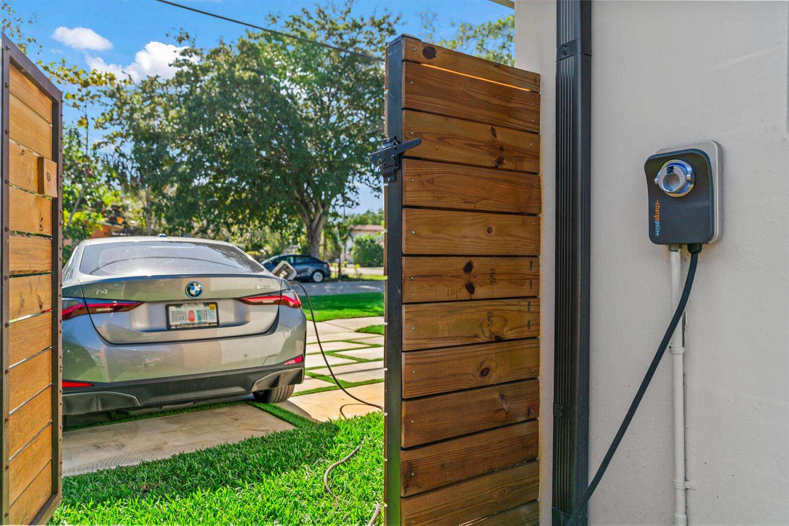 2451 199th, Miami, FL 33180 - For Sale photo 45