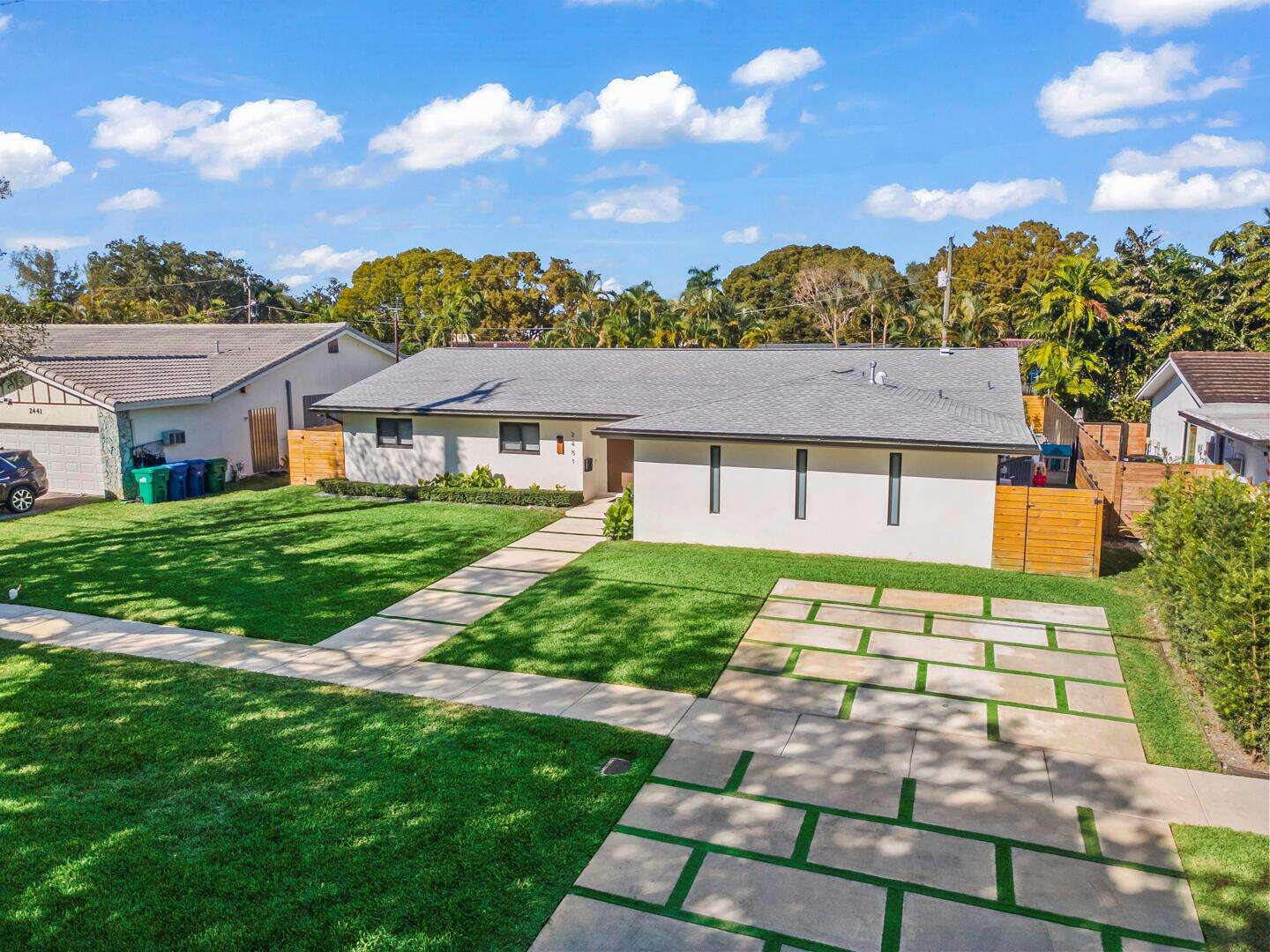 2451 199th, Miami, FL 33180 - For Sale photo 47