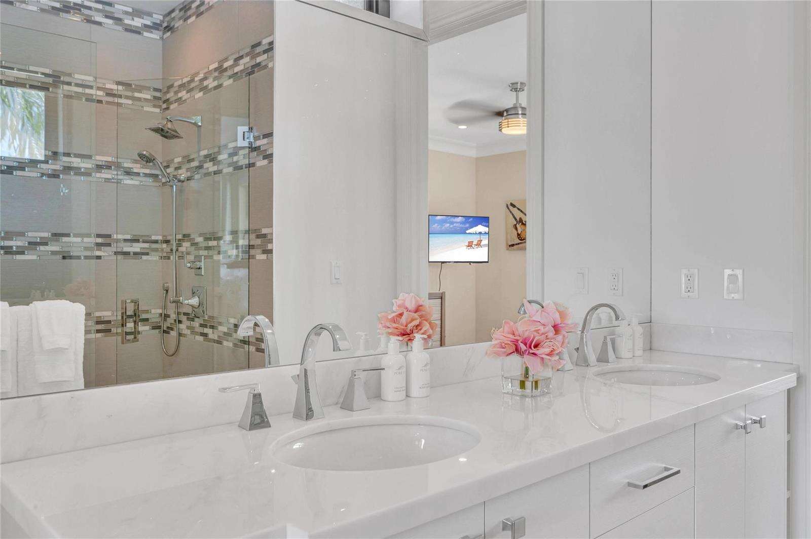 156 Fiesta, Fort Lauderdale, FL 33301 - For Sale photo 45