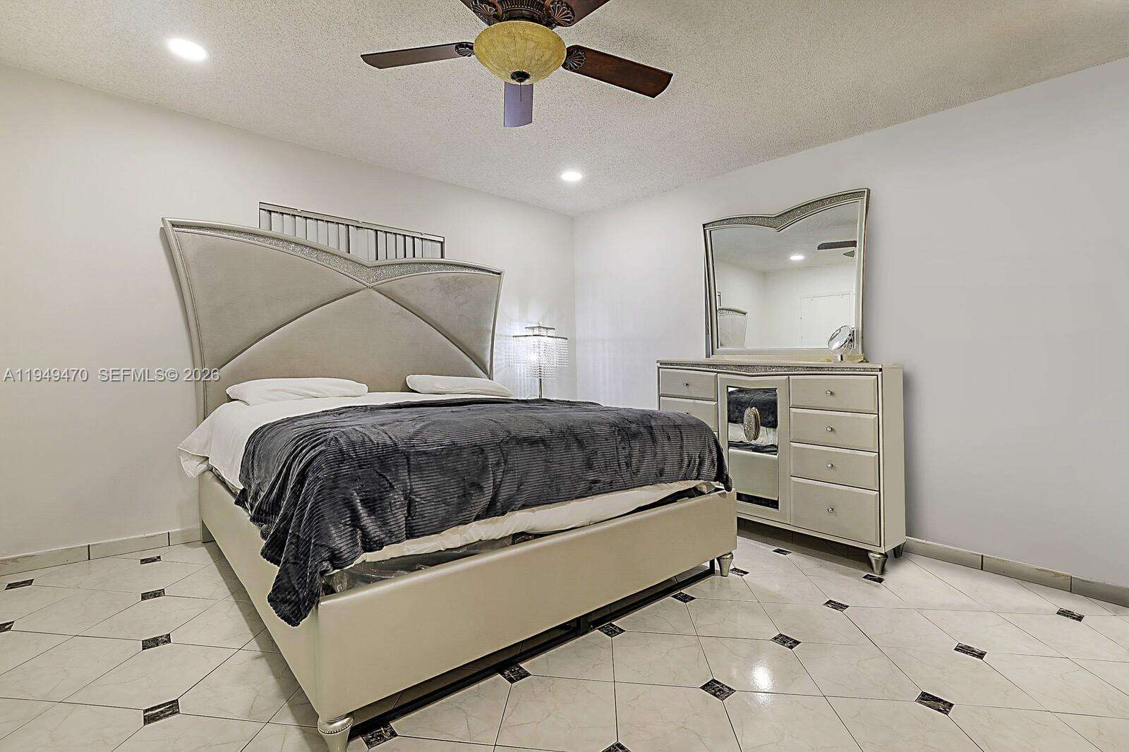 2210 91st Ter, Pembroke Pines, FL 33024 - For Sale photo 23