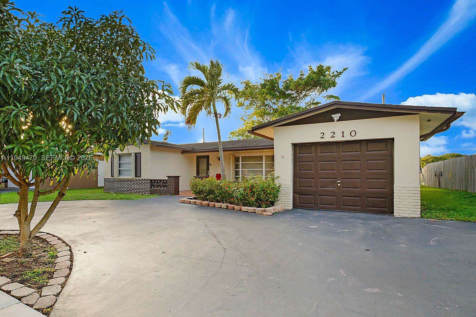 2210 91st Ter, Pembroke Pines, FL 33024 - For Sale photo 31