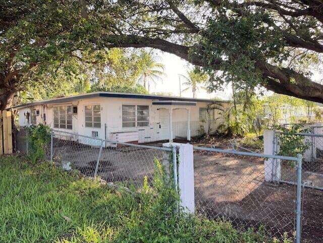 6309 Hayes, Hollywood, FL 33024 - For Sale photo 1