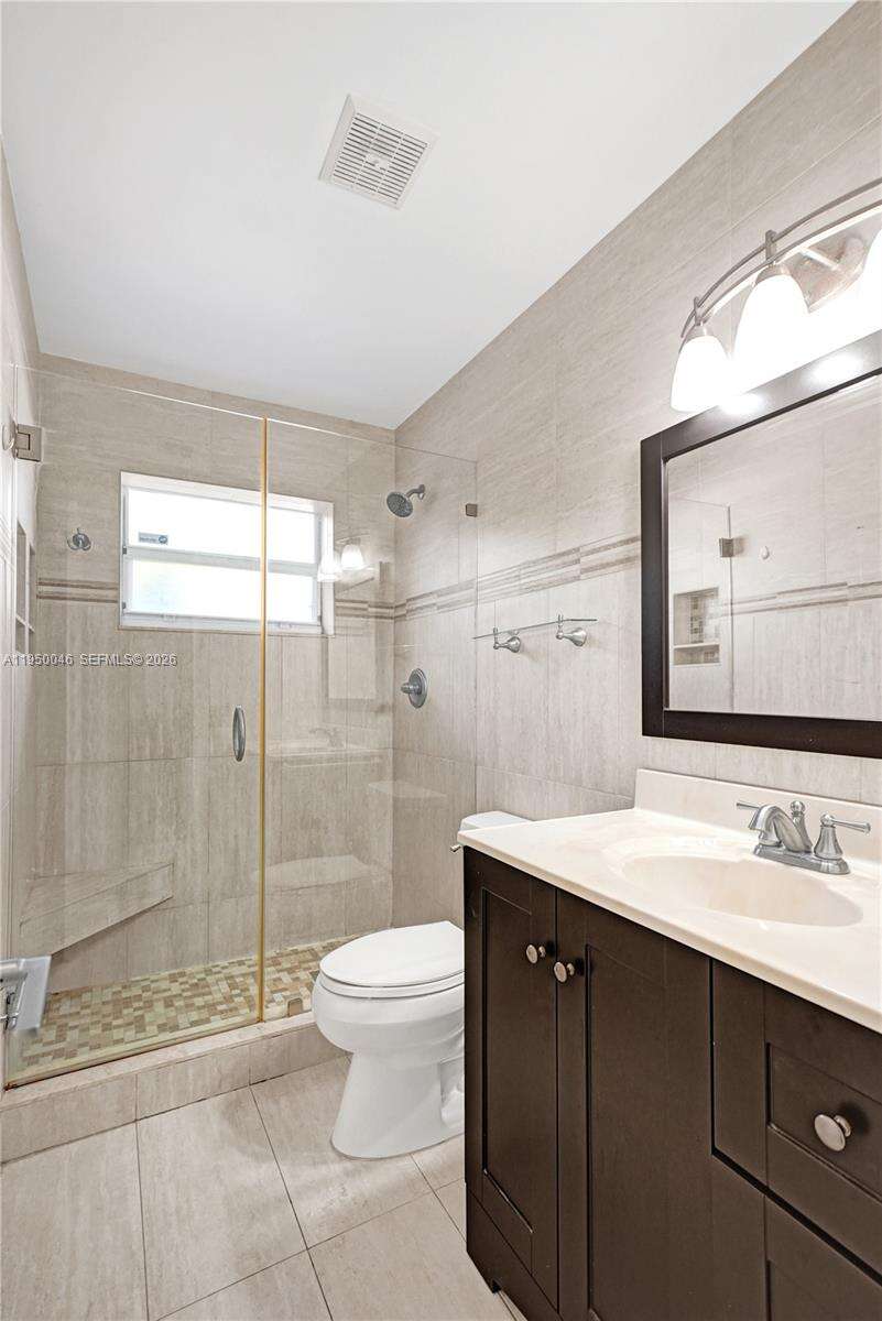 21120 24th Ct, Miami, FL 33180 | Picture 34