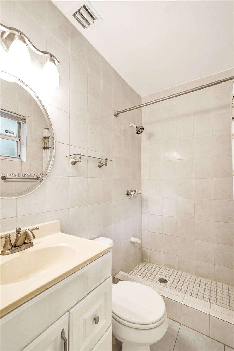 21120 24th Ct, Miami, FL 33180 | Picture 40