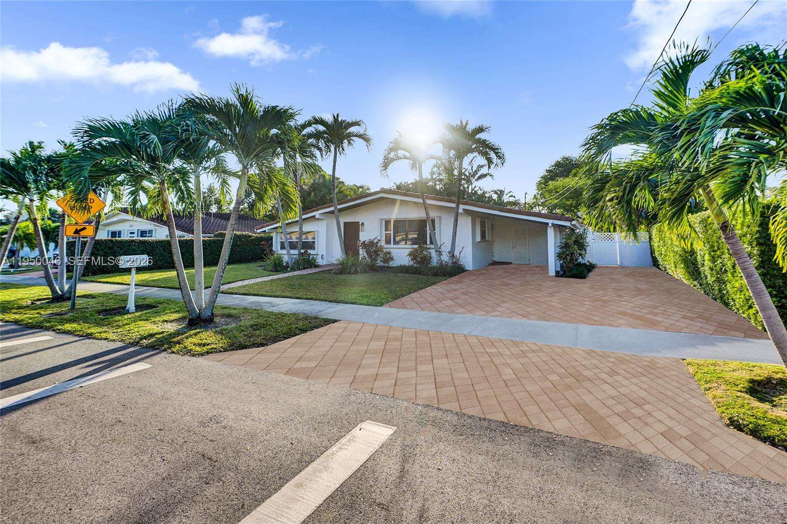 21120 24th Ct, Miami, FL 33180 | Picture 5