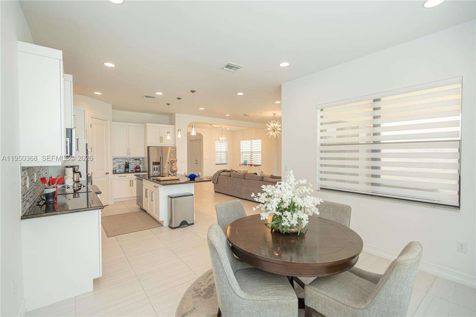 11824 13th Ct, Pembroke Pines, FL 33025 - For Sale photo 2