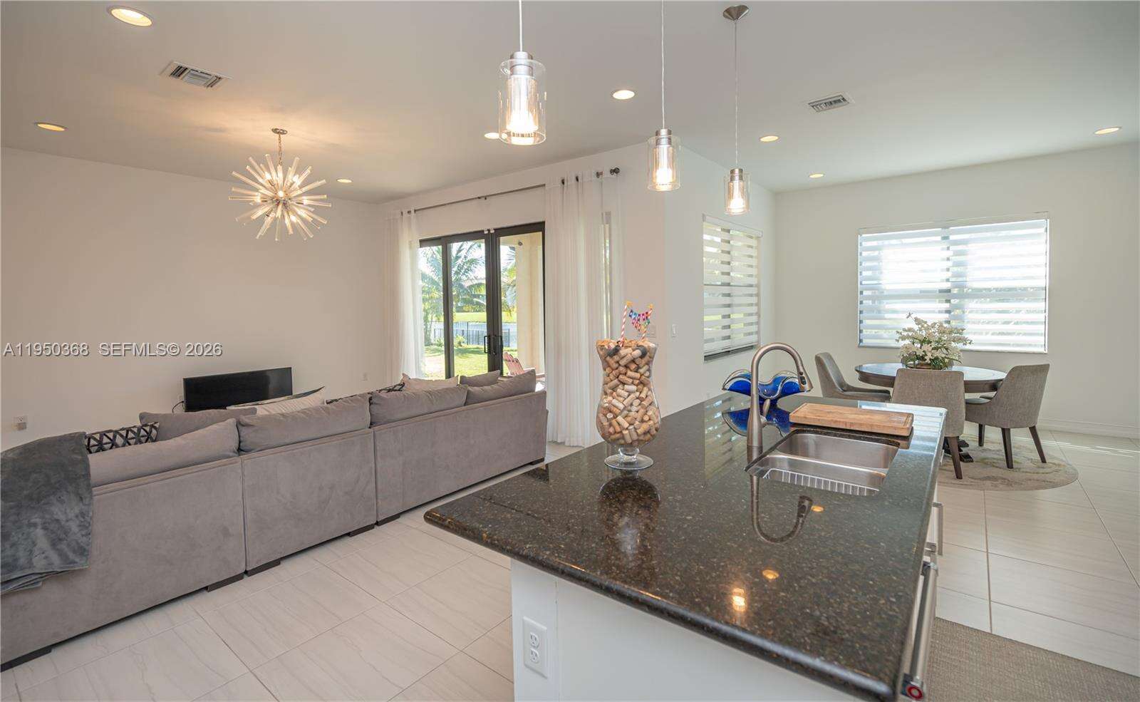 11824 13th Ct, Pembroke Pines, FL 33025 - For Sale photo 12