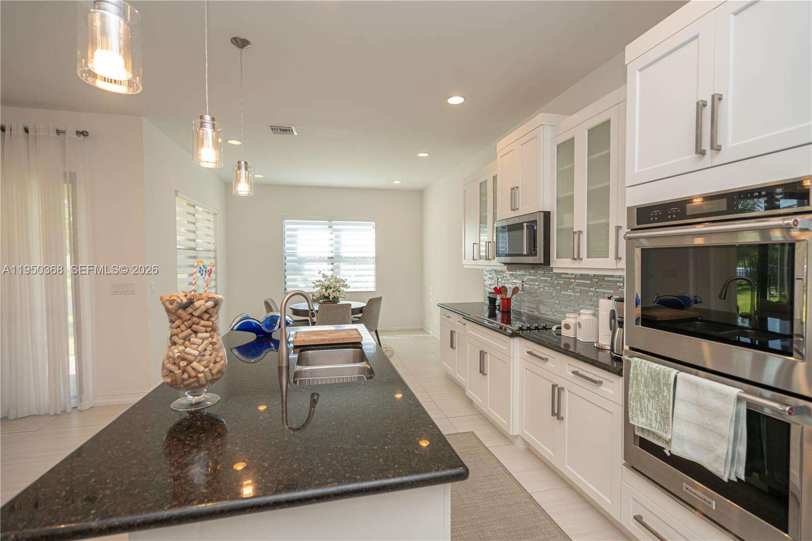 11824 13th Ct, Pembroke Pines, FL 33025 - For Sale photo 3