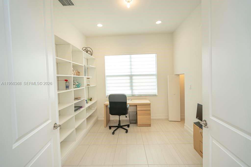 11824 13th Ct, Pembroke Pines, FL 33025 - For Sale photo 23