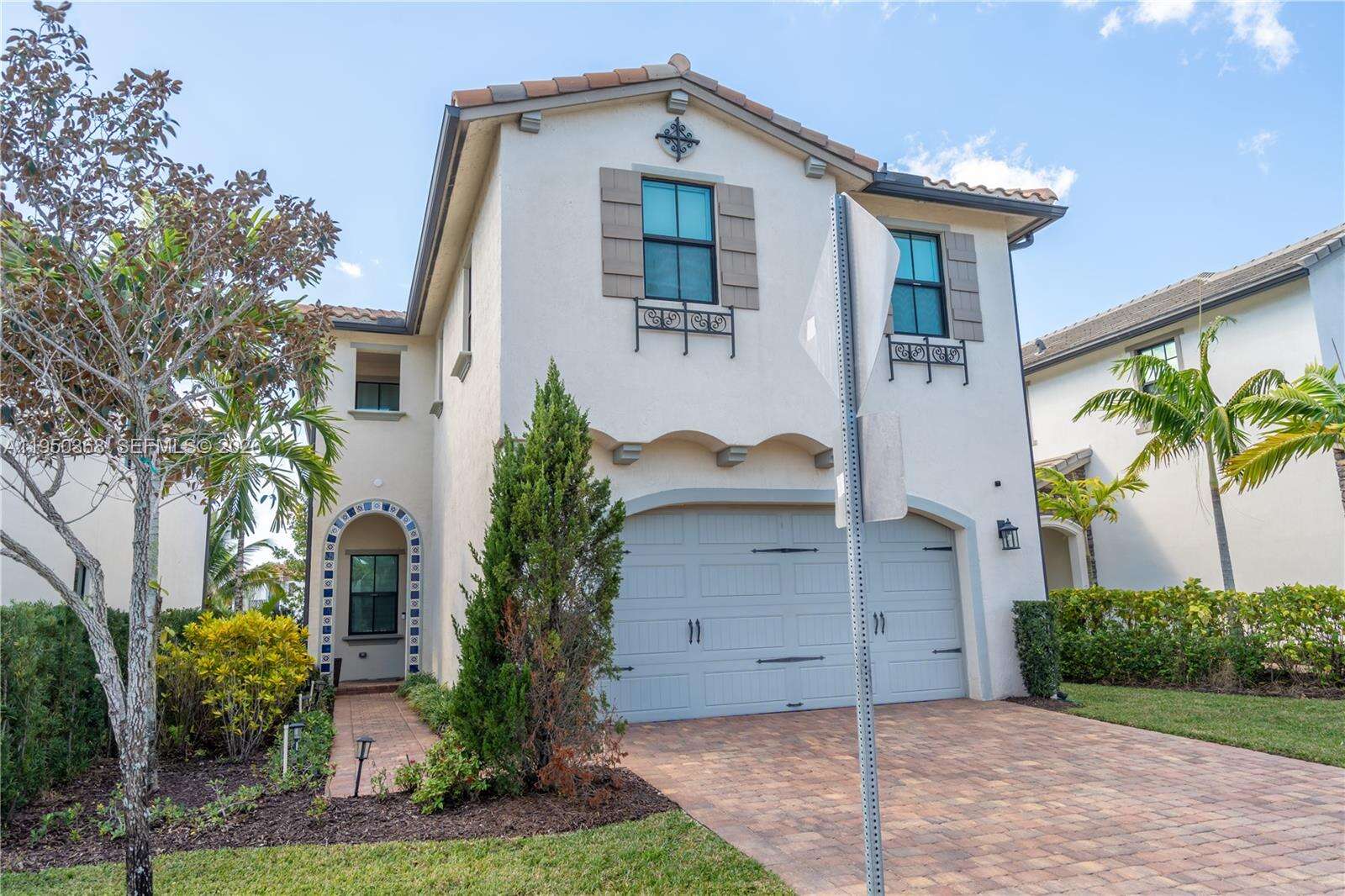 11824 13th Ct, Pembroke Pines, FL 33025 - For Sale photo 6