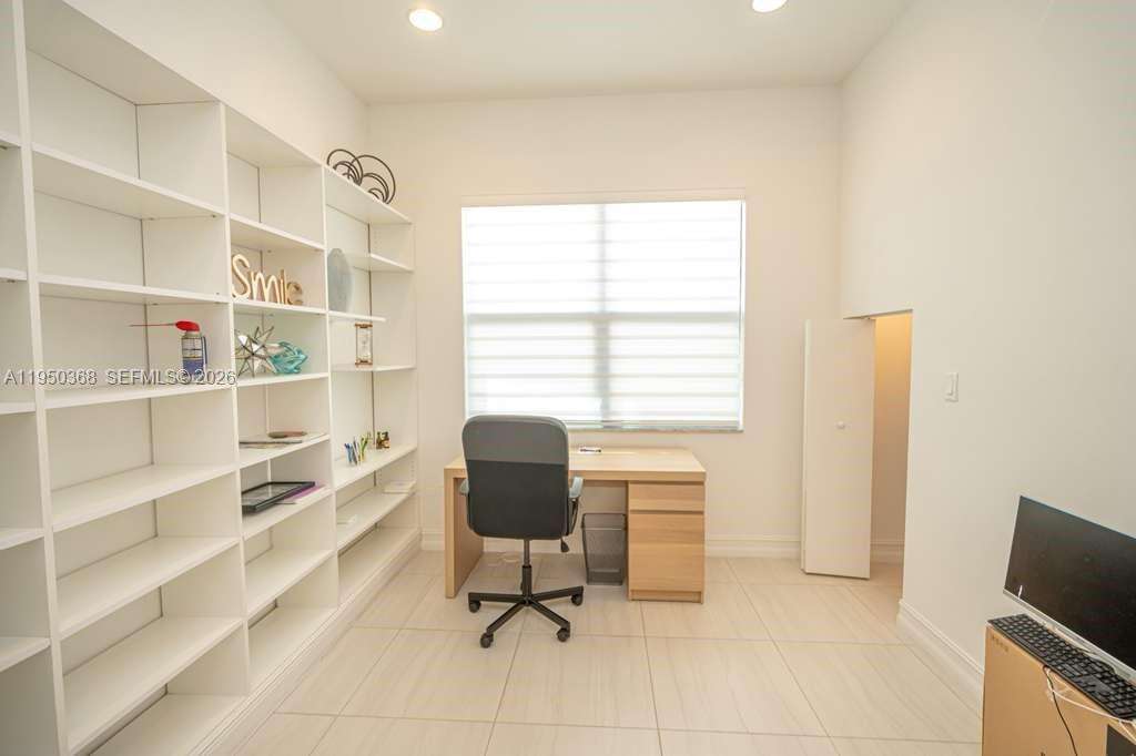 11824 13th Ct, Pembroke Pines, FL 33025 - For Sale photo 54