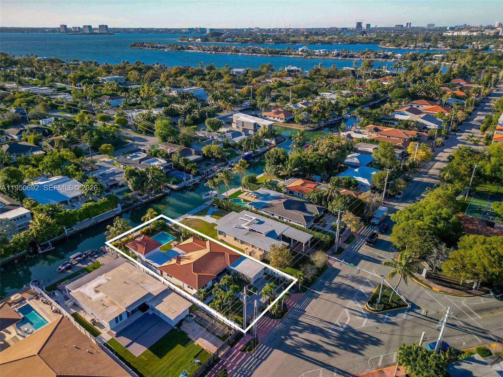 7770 Hawthorne Ave, Miami Beach, FL 33141 | Picture 1