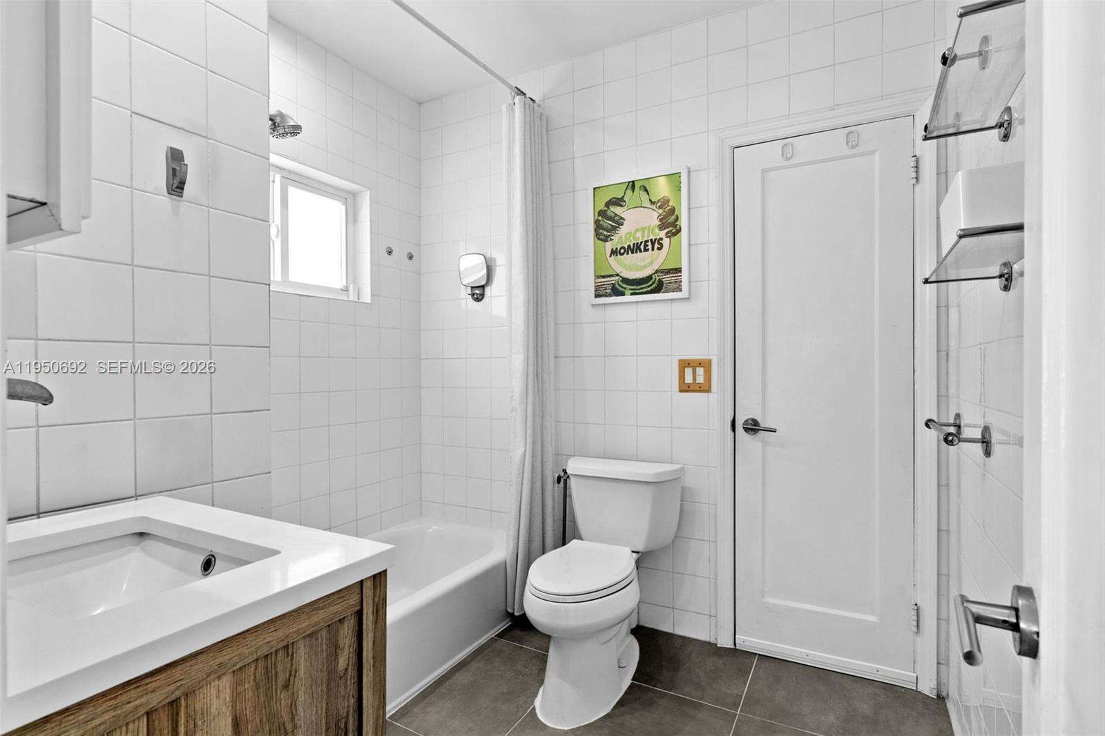 7770 Hawthorne Ave, Miami Beach, FL 33141 | Picture 17