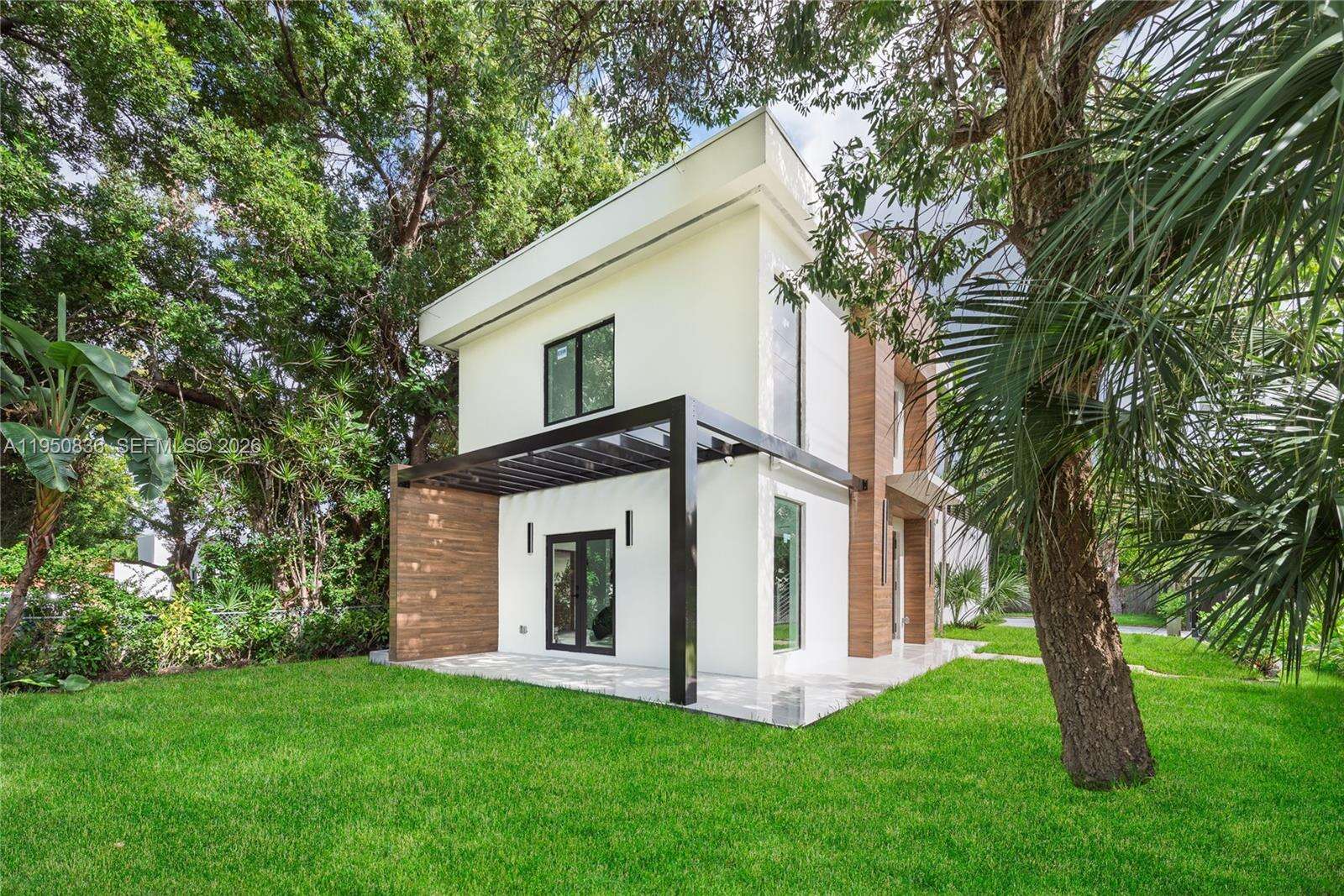 101 25th Rd, Miami, FL 33129 | Picture 2